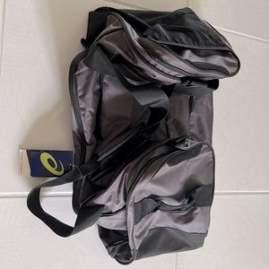 Brand new ASICS TM EDGE II MD DUFFLE